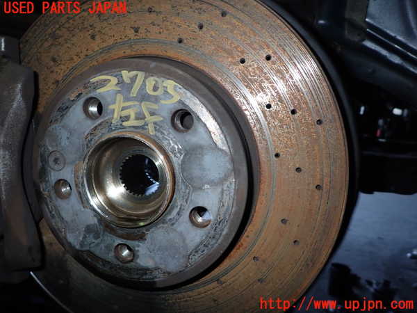 1UPJ-27054295]ベンツ CLA180 シューティングブレーク X117(117942)左フロントナックルハブ 中古_m0001.jpg