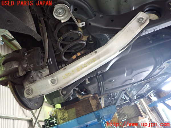 1UPJ-27055227]ベンツ CLA180 シューティングブレーク X117(117942)左リアロアアーム2 中古_m0001.jpg