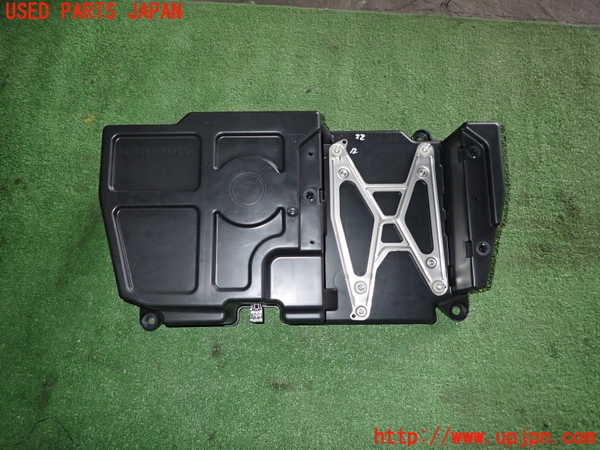 1UPJ-27056530]ベンツ CLA180 シューティングブレーク X117(117942)ウーハー 中古_m0001.jpg