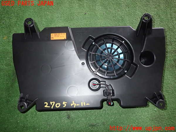 1UPJ-27056530]ベンツ CLA180 シューティングブレーク X117(117942)ウーハー 中古_m0003.jpg