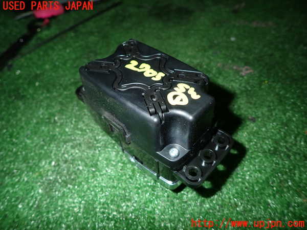 1UPJ-27056306]ベンツ CLA180 シューティングブレーク X117(117942)スイッチ1 (ナビ操作) 中古_m0003.jpg