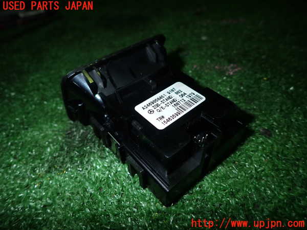 1UPJ-27056307]ベンツ CLA180 シューティングブレーク X117(117942)スイッチ2 (パーキング) 中古_m0004.jpg