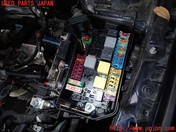 1UPJ-27056741]ベンツ CLA180 シューティングブレーク X117(117942)ヒューズボックス1 中古_m0002.jpg
