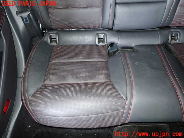 1UPJ-27057385]ベンツ CLA180 シューティングブレーク X117(117942)リアシート 中古_m0003.jpg