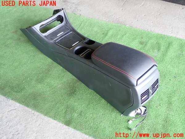 1UPJ-27057540]ベンツ CLA180 シューティングブレーク X117(117942)センターコンソール 中古_m0002.jpg