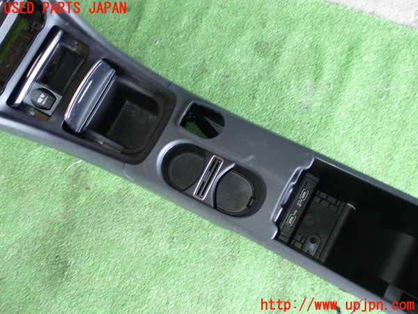 1UPJ-27057540]ベンツ CLA180 シューティングブレーク X117(117942)センターコンソール 中古_m0003.jpg