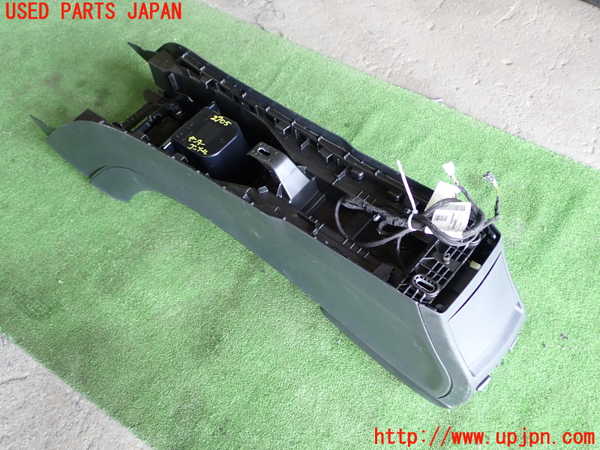 1UPJ-27057540]ベンツ CLA180 シューティングブレーク X117(117942)センターコンソール 中古_m0005.jpg