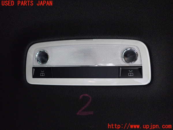 1UPJ-27056412]ベンツ CLA180 シューティングブレーク X117(117942)ルームランプ2 (２列目) 中古_m0001.jpg
