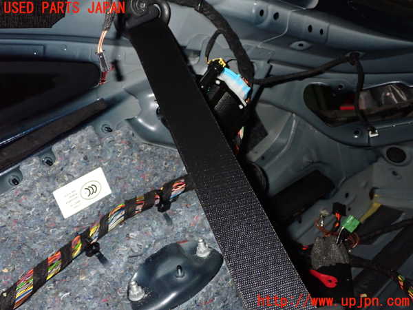 1UPJ-27057155]ベンツ CLA180 シューティングブレーク X117(117942)右2列目シートベルト 中古_m0002.jpg