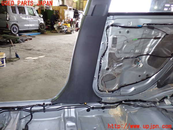 1UPJ-27067665]インプレッサ WRX-STi(GRB)右センターピラートリム 中古_m0003.jpg