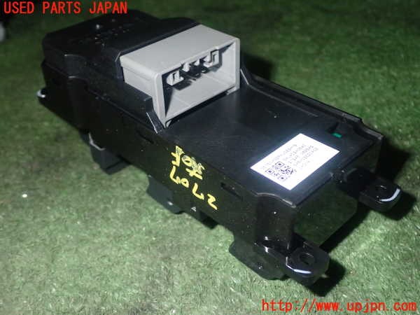 1UPJ-27076240]N-BOX カスタム(エヌ ボックス カスタム)(JF5)右前パワーウィンドウスイッチ 中古_m0003.jpg