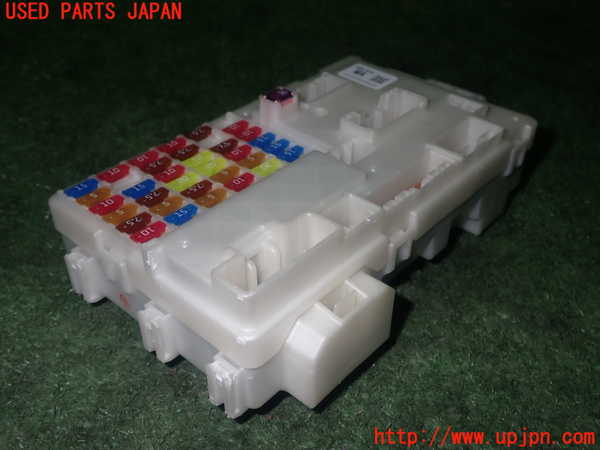1UPJ-27076742]N-BOX カスタム(エヌ ボックス カスタム)(JF5)ヒューズボックス2 中古_m0002.jpg