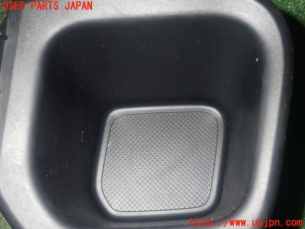 1UPJ-27077843]N-BOX カスタム(エヌ ボックス カスタム)(JF5)小物入れ3 中古_m0004.jpg