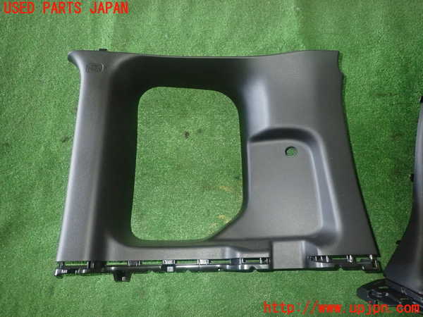 1UPJ-27077675]N-BOX カスタム(エヌ ボックス カスタム)(JF5)右リアピラートリム 中古_m0002.jpg