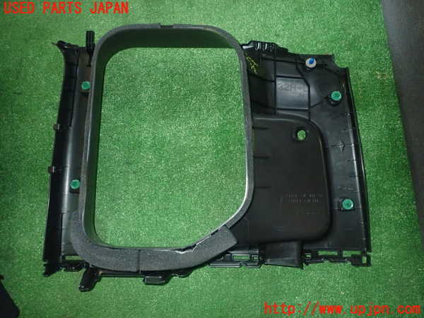 5UPJ-27077680]N-BOX カスタム(エヌ ボックス カスタム)(JF5)左リアピラートリム 中古_m0003.jpg