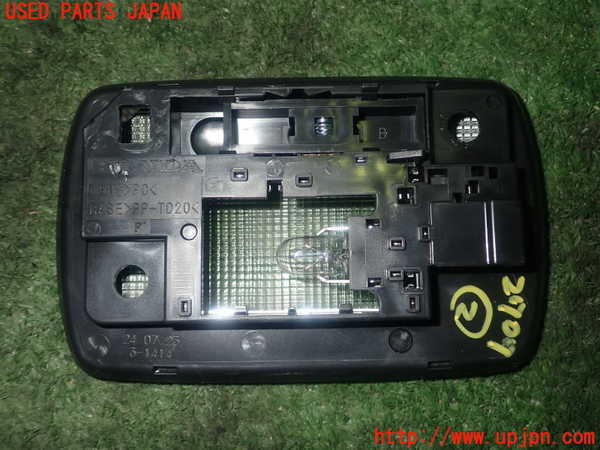 1UPJ-27076412]N-BOX カスタム(エヌ ボックス カスタム)(JF5)ルームランプ2 (2列目) 中古_m0002.jpg