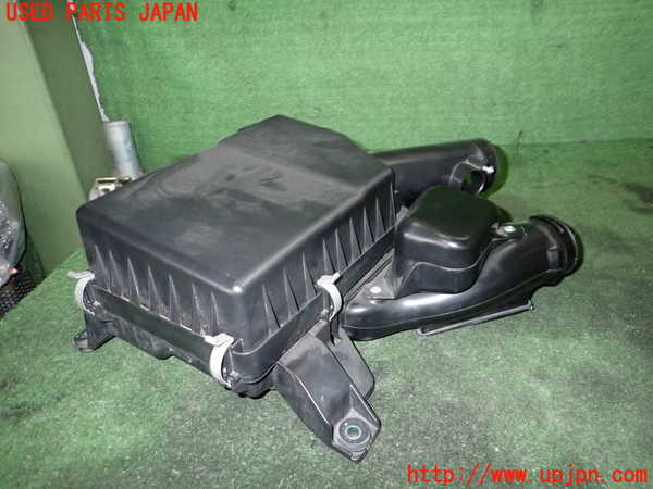 2UPJ-27092560]アウトランダーPHEV(GG2W)エアクリーナーボックス 中古_m0001.jpg