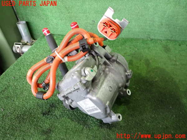 2UPJ-27096025]アウトランダーPHEV(GG2W)エアコンコンプレッサー 中古_m0001.jpg