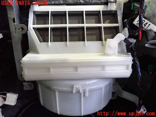 2UPJ-27096081]アウトランダーPHEV(GG2W)エバポレーター1 中古_m0003.jpg