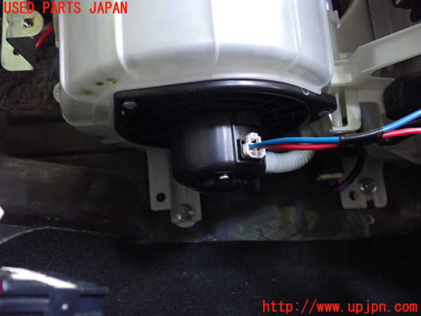2UPJ-27096081]アウトランダーPHEV(GG2W)エバポレーター1 中古_m0004.jpg