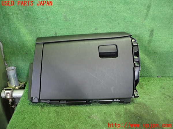 2UPJ-27097516]アウトランダーPHEV(GG2W)グローブボックス1 中古_m0001.jpg