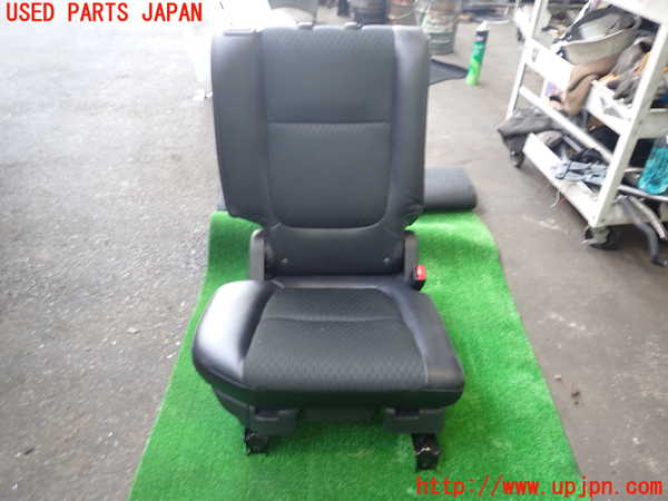 2UPJ-27097145]アウトランダーPHEV(GG2W)右2列目シート 中古_m0001.jpg