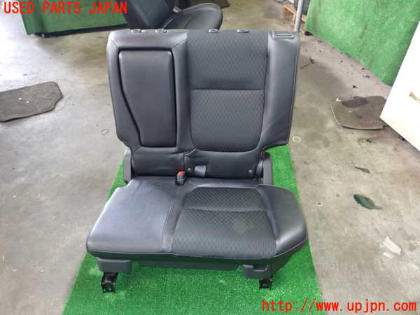 2UPJ-27097175]アウトランダーPHEV(GG2W)左2列目シート 中古_m0001.jpg