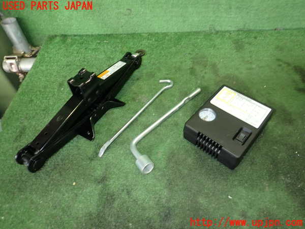 2UPJ-27097805]アウトランダーPHEV(GG2W)車載工具 中古_m0001.jpg