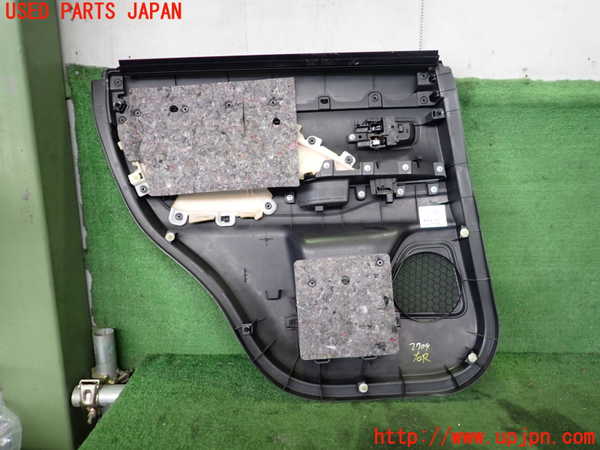2UPJ-27091294]アウトランダーPHEV(GG2W)右後ドア内張り 中古_m0004.jpg