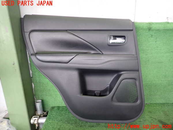2UPJ-27091324]アウトランダーPHEV(GG2W)左後ドア内張り 中古_m0001.jpg
