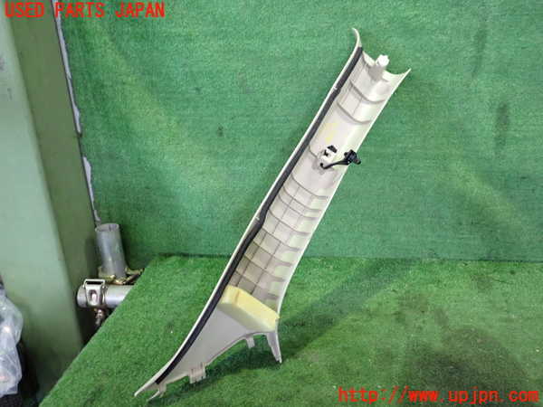 2UPJ-27097660]アウトランダーPHEV(GG2W)左フロントピラートリム 中古_m0002.jpg