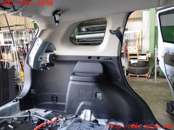 2UPJ-27097680]アウトランダーPHEV(GG2W)左リアピラートリム 中古_m0001.jpg