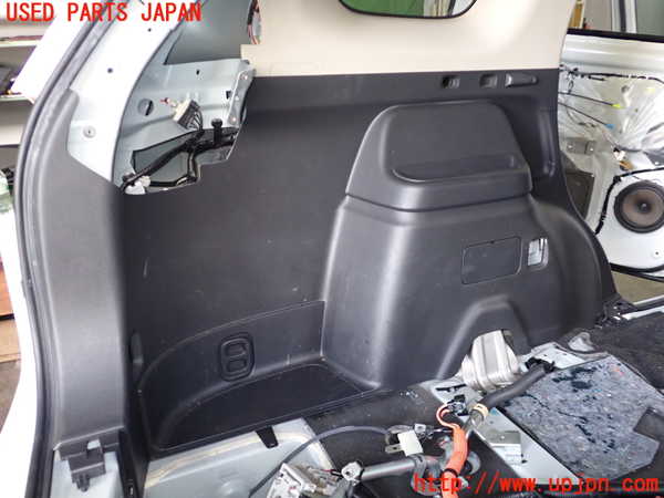 2UPJ-27097680]アウトランダーPHEV(GG2W)左リアピラートリム 中古_m0003.jpg