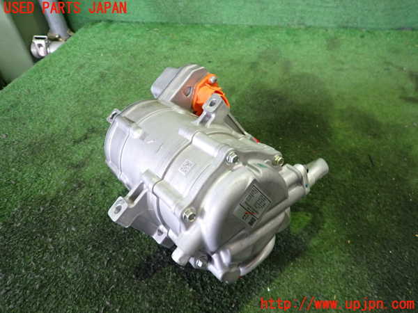 5UPJ-27106025]キックス(RP15)エアコンコンプレッサー 中古_m0002.jpg