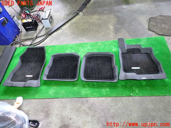 5UPJ-27107800]キックス(RP15)フロアマット 中古_m0001.jpg