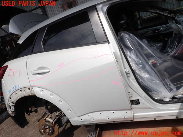 2UPJ-27111290]CX-3(DK5FW)右後ドア (43R-003021 M3Q8) 中古_m0001.jpg