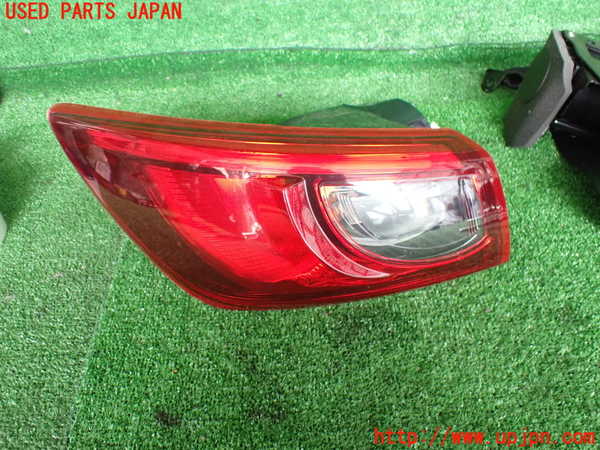 2UPJ-27111536]CX-3(DK5FW)左テールランプ 中古_m0001.jpg