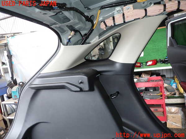 2UPJ-27117680]CX-3(DK5FW)左リアピラートリム 中古_m0002.jpg