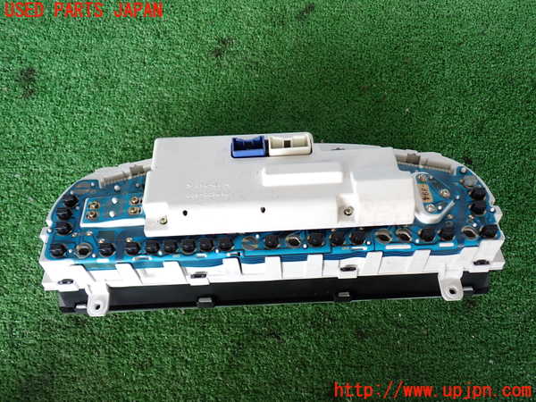 5UPJ-27126170]ハイラックスサーフ(RZN185W)スピードメーター 中古_m0003.jpg