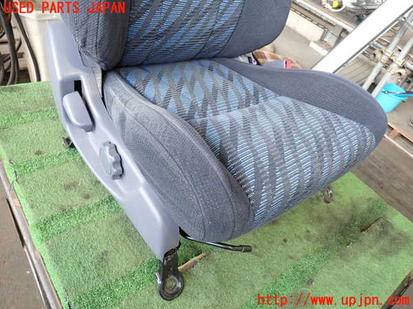 2UPJ-27127035]ハイラックスサーフ(RZN185W)運転席シート 中古_m0002.jpg
