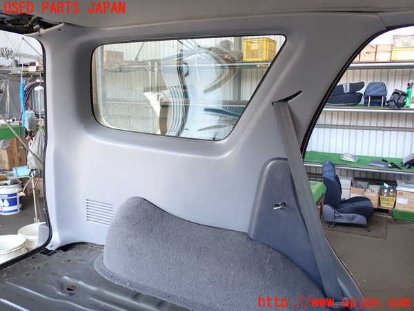 2UPJ-27127680]ハイラックスサーフ(RZN185W)左リアピラートリム 【ジャンク品】 中古_m0001.jpg