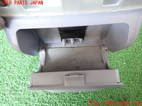 2UPJ-27126411]ハイラックスサーフ(RZN185W)ルームランプ1 (1列目真中) 中古_m0002.jpg