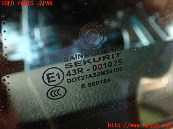 5UPJ-27131382]BMW M4 クーペ(3C30)左クォーターガラス (43R-001025) 中古 【F82】_m0002.jpg