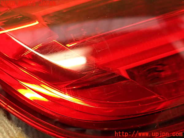 2UPJ-27131550]BMW M4 クーペ(3C30)右リアフィニッシャー 中古 【F82】_m0003.jpg