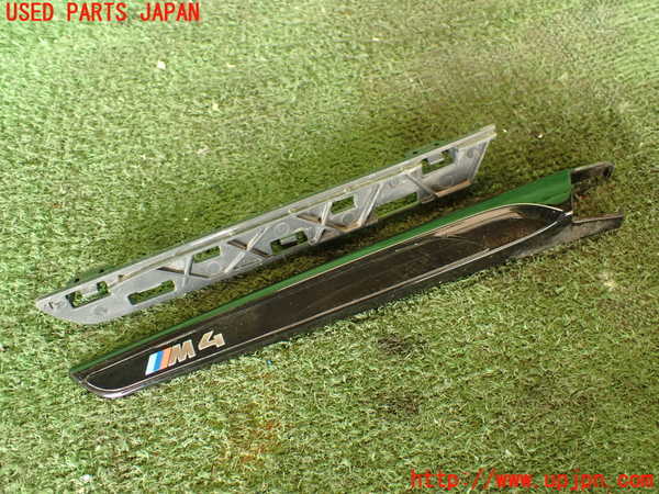 2UPJ-27131632]BMW M4 クーペ(3C30)エンブレム2 【ジャンク品】 中古 【F82】_m0001.jpg