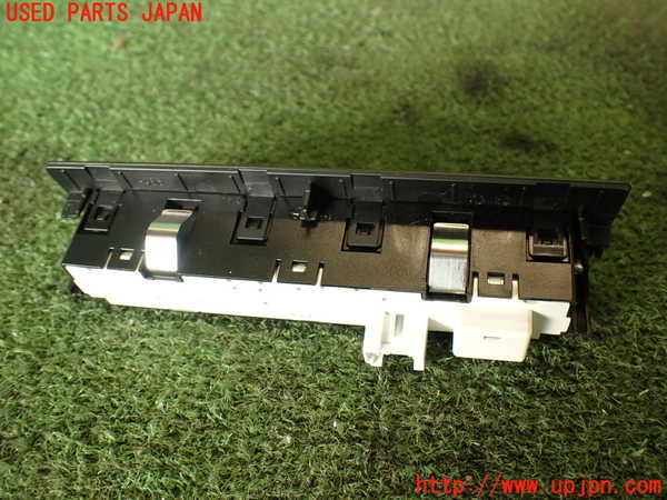 2UPJ-27136309]BMW M4 クーペ(3C30)スイッチ4 (レーンアシスト) 中古 【F82】_m0003.jpg