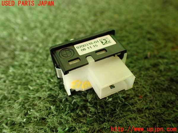 2UPJ-27136311]BMW M4 クーペ(3C30)スイッチ6 (トランク) 中古 【F82】_m0003.jpg