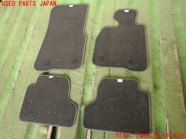 2UPJ-27137800]BMW M4 クーペ(3C30)フロアマット 中古 【F82】_m0005.jpg