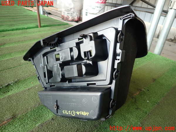 2UPJ-27137841]BMW M4 クーペ(3C30)小物入れ1 中古 【F82】_m0004.jpg