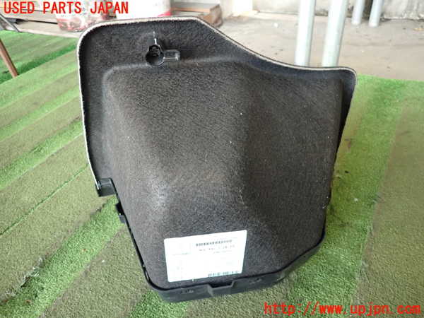 2UPJ-27137841]BMW M4 クーペ(3C30)小物入れ1 中古 【F82】_m0005.jpg